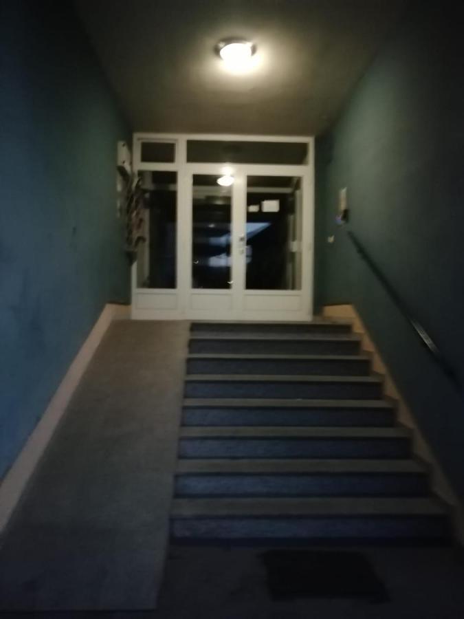 Apartment Sarmantni Malecka 2 *